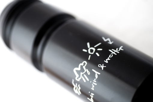 Liix MANAMOLOTOV BEI WIND & WETTER Trinkflasche / 750ml  3